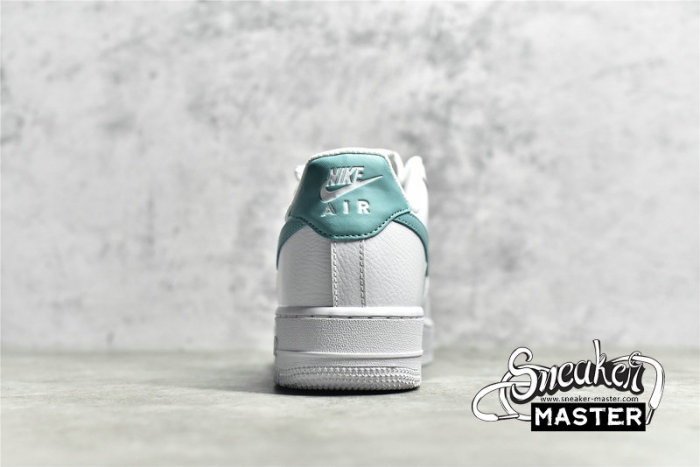 NIKE AIR FORCE 1 LOW 07 WHITE/WHITE/WASHED TEAL DD8959-101