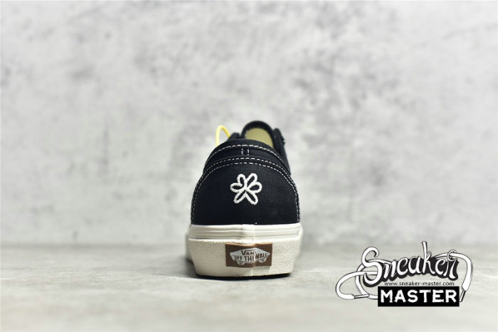VANS OLD SCHOOL SHOES BLACK/BLACK/WHITE VNOA54F41KP