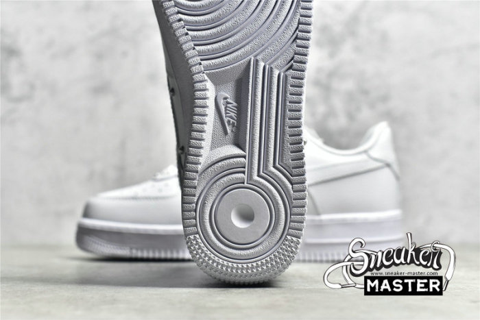 NK AIR FORCE 1 LOW 07 SE PEARL WHITE/WHITE/WHITE DQ0231-100