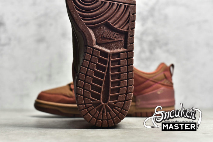 NIKE SB DUNK LOW DISRUPT 2 DESERT BRONZE/PINK PRIME/RUGGED ORANGE DH4402-200