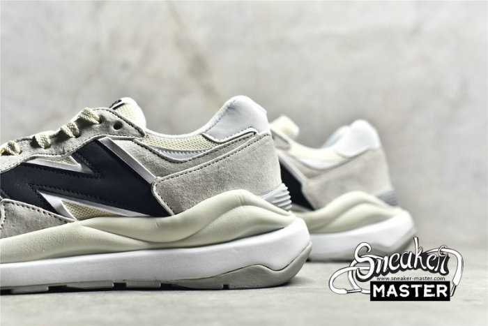 NEW BALANCE 57/40 RUNNING SHOES WHITE/GREY/BLACK M5740CBC