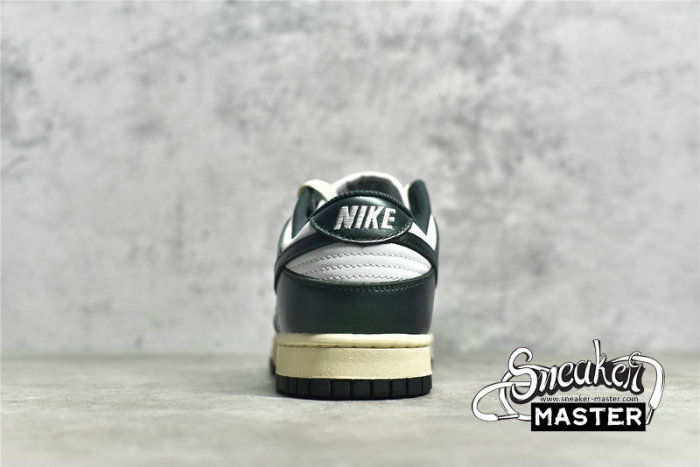 NIKE SB DUNK LOW RETRO VINTAGE GREEN/VINTAGE GREEN/WHITE DQ8580-100