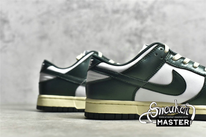 NIKE SB DUNK LOW RETRO VINTAGE GREEN/VINTAGE GREEN/WHITE DQ8580-100