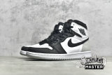 NIKE AIR JORDAN 1 RETRO HIGH OG STAGE HAZE WHITE/BLACK/GREY FOG/BLEACHED CORAL 555088-108