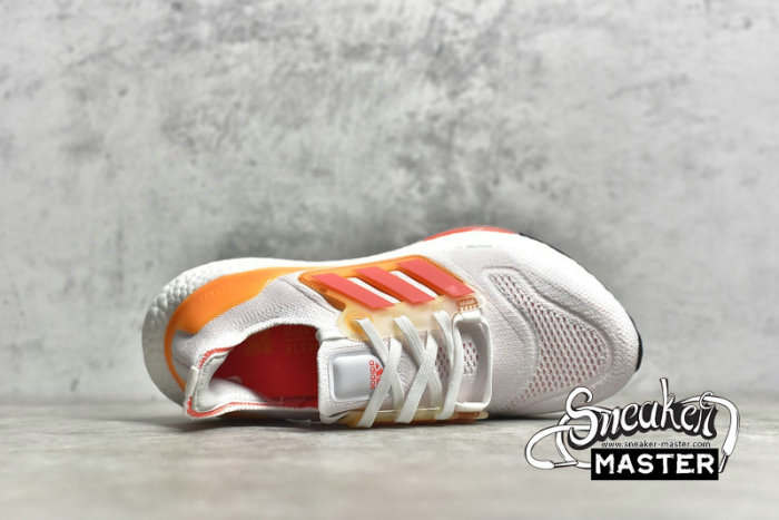 ADIDAS ULTRABOOST 22 SHOES CLOUD WHITE/TURBO/FLASH ORANGE GX5595
