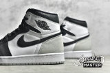 NIKE AIR JORDAN 1 RETRO HIGH OG STAGE HAZE WHITE/BLACK/GREY FOG/BLEACHED CORAL 555088-108