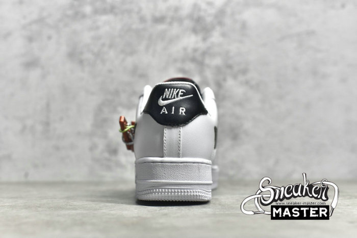 NIKE AIR FORCE 1 LOW 07 PREMIUM CARABINER WHITE/POMEGRANATE/HABANERO RED/BLACK DH7579-100