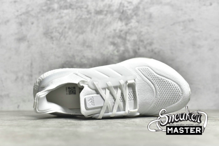 ADIDAS ULTRABOOST 22 SHOES CLOUD WHITE/CLOUD WHITE/CRYSTAL WHITE GX5459