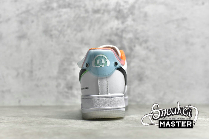 NIKE AIR FORCE 1 LOW 07 LE HAVE A GOOD GAME WHITE/BLACK/TEAM ORANGE/TEAL DO2333-101
