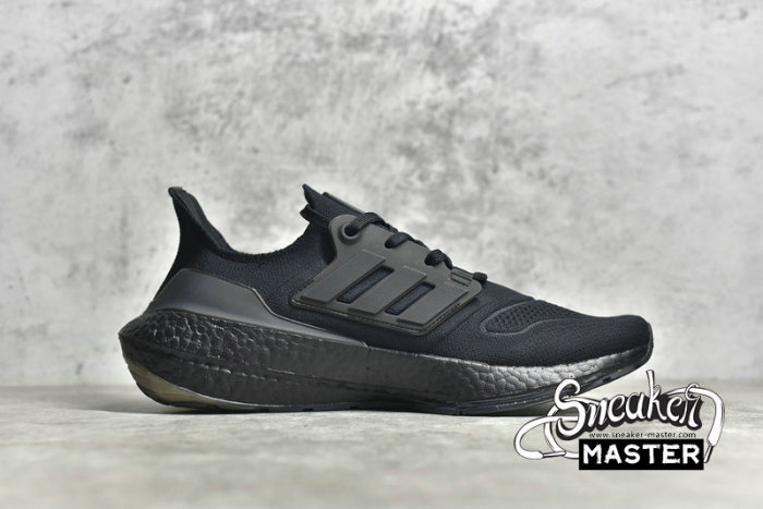 ADIDAS ULTRABOOST 22 CORE BLACK/CORE BLACK/CORE BLACK GZ0127