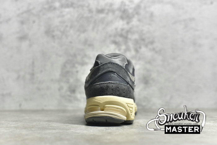 NEW BALANCE 2002R OG DARK GREY/BLACK/DARK GREY ML2002RB