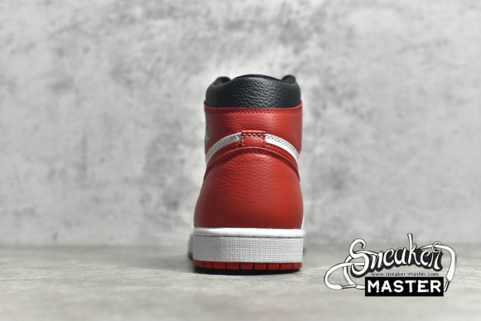 NIKE AIR JORDAN 1 RETRO HIGH OG HERITAGE WHITE/UNIVERSITY RED/BLACK 555088-161