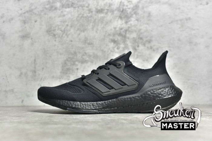 ADIDAS ULTRABOOST 22 CORE BLACK/CORE BLACK/CORE BLACK GZ0127