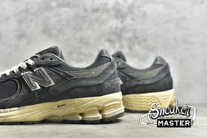 NEW BALANCE 2002R OG DARK GREY/BLACK/DARK GREY ML2002RB