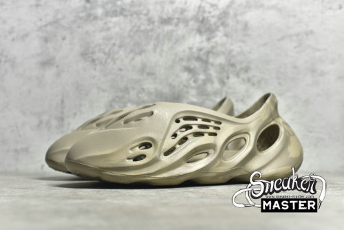 ADIDAS YEEZY FOAM RUNNER STONE SAGE/STONE SAGE/STONE SAGE GX4472