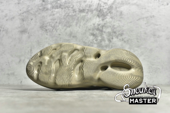 ADIDAS YEEZY FOAM RUNNER STONE SAGE/STONE SAGE/STONE SAGE GX4472