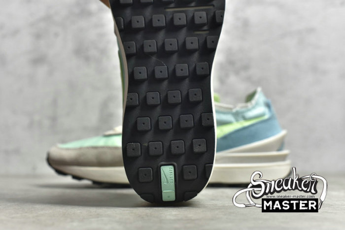 NIKE WAFFLE ONE BLEACHED AQUA/LIME GLOW DC2533-401