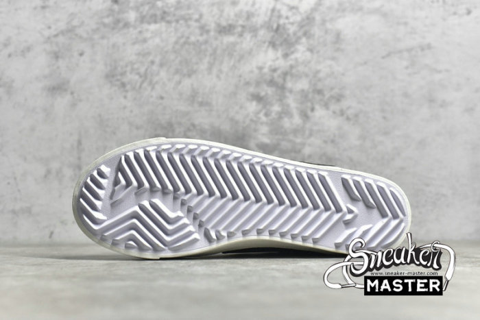 NIKE BLAZER MID 77 JUMBO WHITE/BLACK/WHITE/SAIL DD3111-100