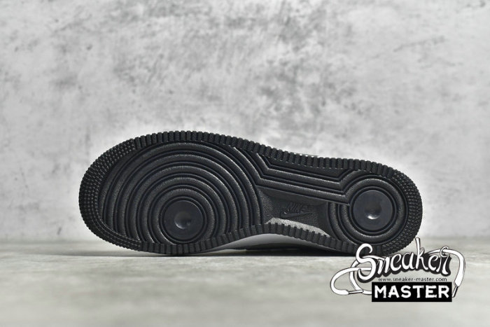 NIKE AIR FORCE 1 07 LOW WHITE/BLACK/WHITE DQ0300-100