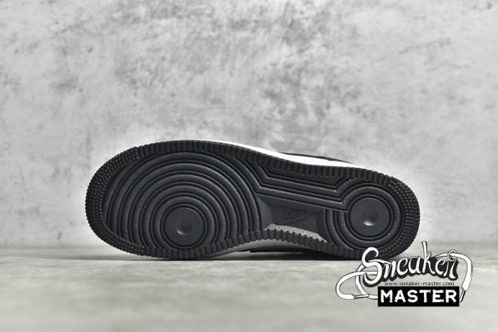 NIKE AIR FORCE 1 07 LOW BLACK/WHITE/BLACK AA1391-100