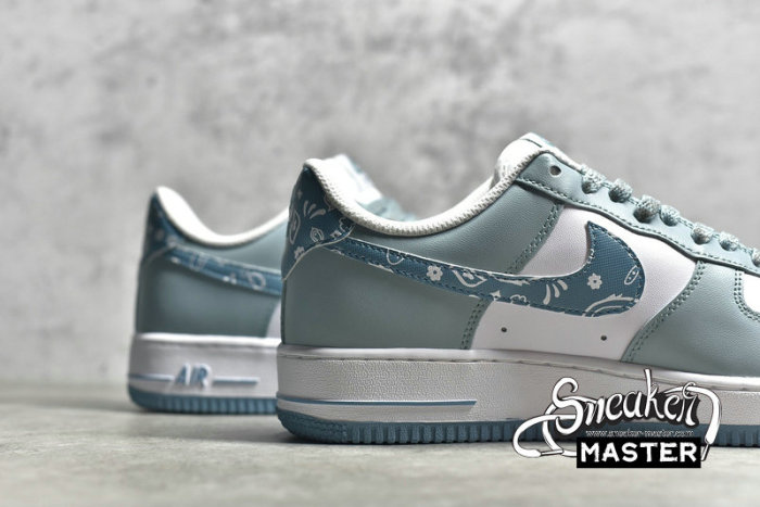 NIKE AIR FORCE 1 07 LOW GREEN/BLUE PAISLEY/WHITE XM9612-092