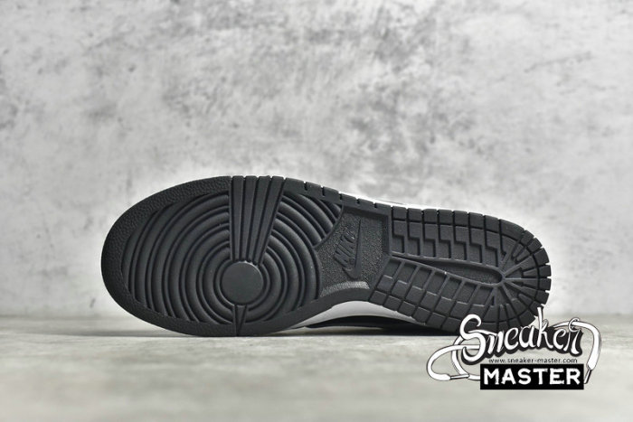 NIKE SB DUNK LOW WHITE/BLACK/WHITE DO7412-993