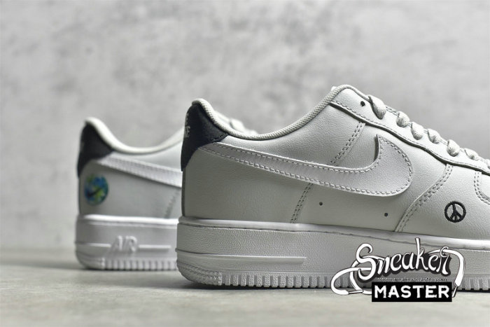 NIKE AIR FORCE 1 LOW ATHLETIC CLUB LIGHT SMOKE GREY/MARINA-BLACK DM0118-001