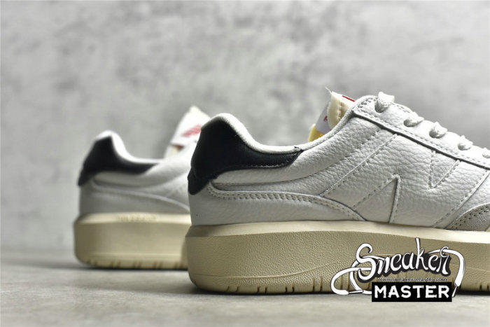 NEW BALANCE 302 SNEAKER WHITE/WHITE/BLACK CT302OD