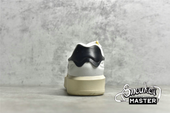 NEW BALANCE 302 SNEAKER WHITE/WHITE/BLACK CT302OD