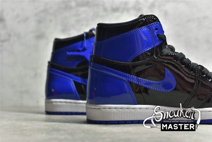 NIKE AIR JORDAN 1 RETRO HIGH OG DARK MARINA BLUE/BLACK/WHITE 555088-404
