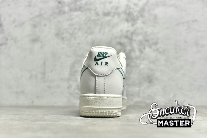 NIKE AIR FORCE 1 LOW WHITE/WHITE/GREEN CL6326-128