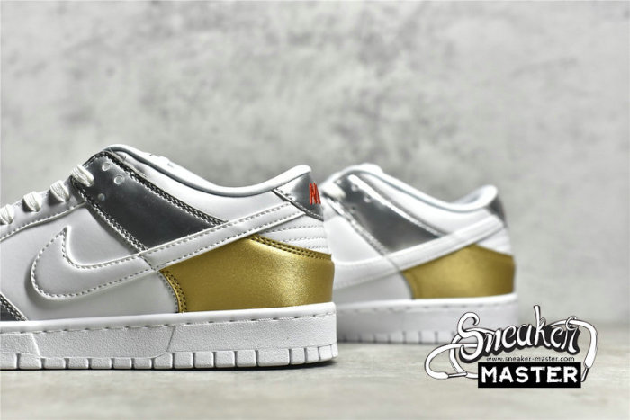 NIKE SB DUNK LOW SE WHITE/METALLIC GOLD/METALLIC SILVER DH4403-700