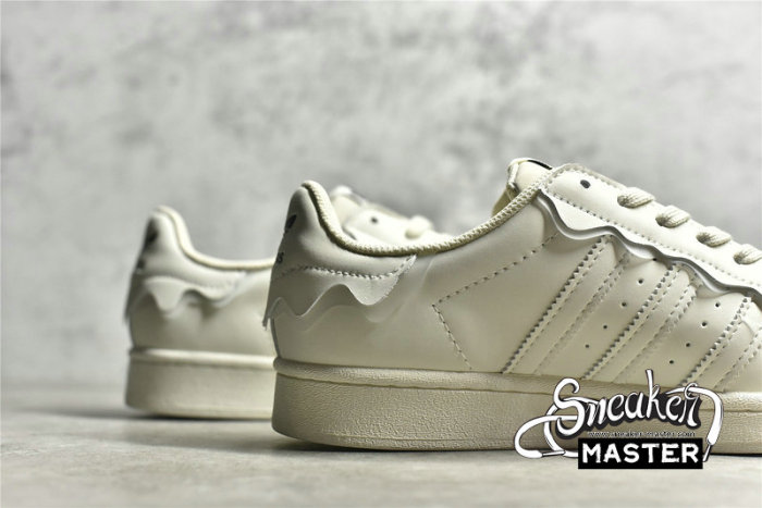 ADIDAS SUPERSTAR SHOES BEIGE/BEIGE/GOLD GW4441