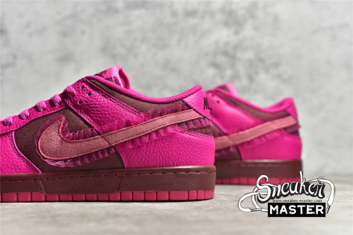 NIKE SB DUNK LOW VALENTINE'S DAY TEAM RED/PINK PRIME DQ9324-600