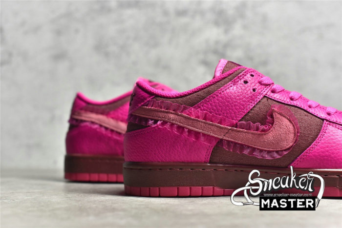 NIKE SB DUNK LOW VALENTINE'S DAY TEAM RED/PINK PRIME DQ9324-600