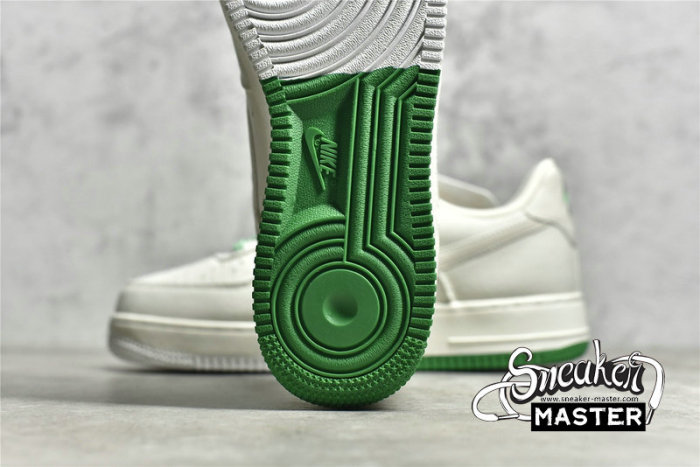 NIKE AIR FORCE 1 LOW 07 WHITE/WHITE/GREEN NA2022-002