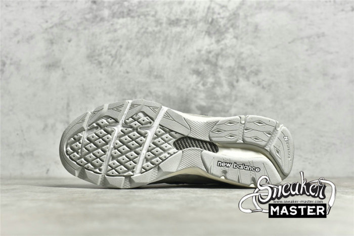 NEW BALANCE 990V3 RUNNING SHOES X JJJJOUND GREY/BLACK/WHITE M990J3