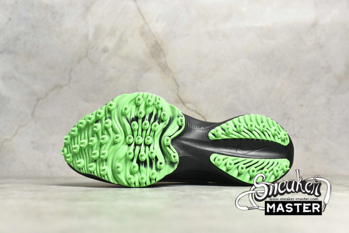 NIKE OFF-WHITE X AIR ZOOM TEMPO NEXT% BLACK/WHITE/GREEN CV0697-001