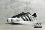 ADIDAS SUPERSTAR LABEL COLLAGE CLOUD WHITE/CORE BLACK/CORE BLACK FV2819