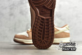 NIKE SB DUNK LOW PREMIUM SAIL/MEDIUM CURRY/FOSSIL DD1390-100