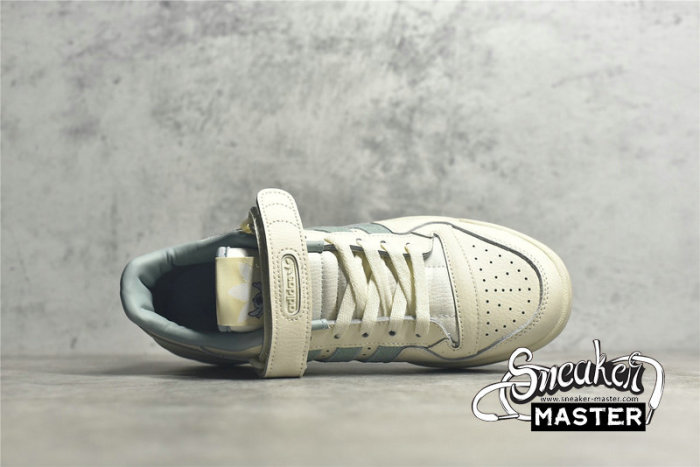 ADIDAS FORUM LOW STITCH X DISNEY CLOUD WHITE/SKY BLUE/CLOUD WHITE HQ6374