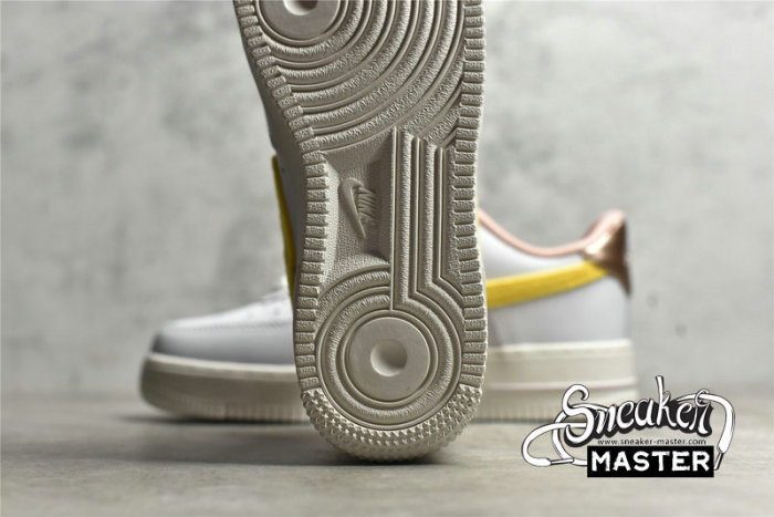 NIKE AIR FORCE 1 LOW MAMA WHITE/YELLOW STRIKE-PHANTOM-PEARL WHITE DV2183-100