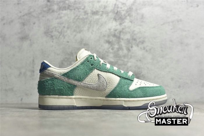 NIKE SB DUNK LOW ROAD SIGN X KASINA SAIL/WHITE/NEPTUNE GREEN/INDUSTRIAL BLUE CZ6501-101