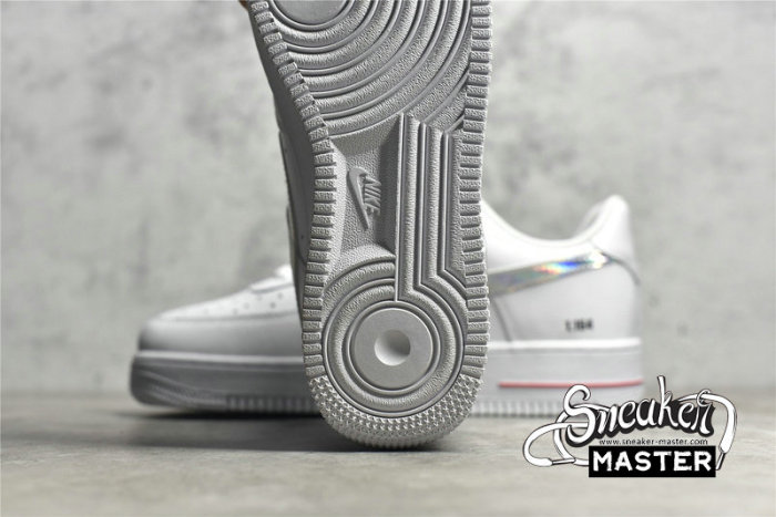 NIKE AIR FORCE 1 LOW 07 WHITE/WHITE/SILVER DO8181-137