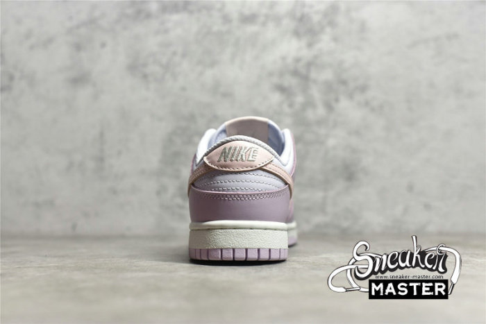 NIKE SB DUNK LOW EASTER FOOTBALL GREY/ATMOSPHERE/DOLL DD1503-001