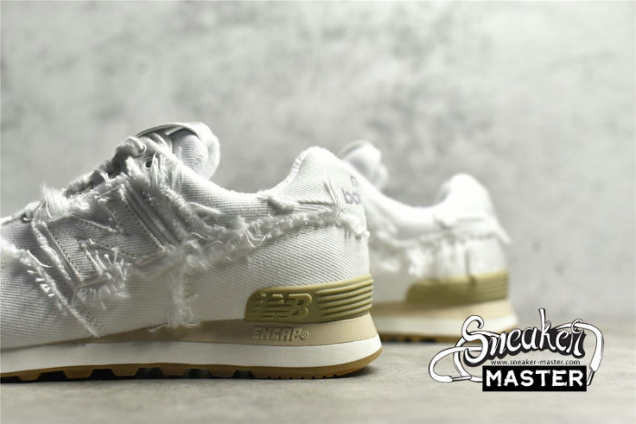 NEW BALANCE 574 RUNNING SHOES X MIUMIU WHITE/WHITE/WHITE