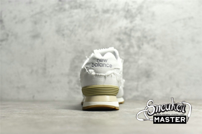 NEW BALANCE 574 RUNNING SHOES X MIUMIU WHITE/WHITE/WHITE
