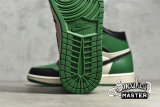 NIKE AIR JORDAN 1 RETRO HIGH OG PINE GREEN/SAIL-BLACK 555088-302