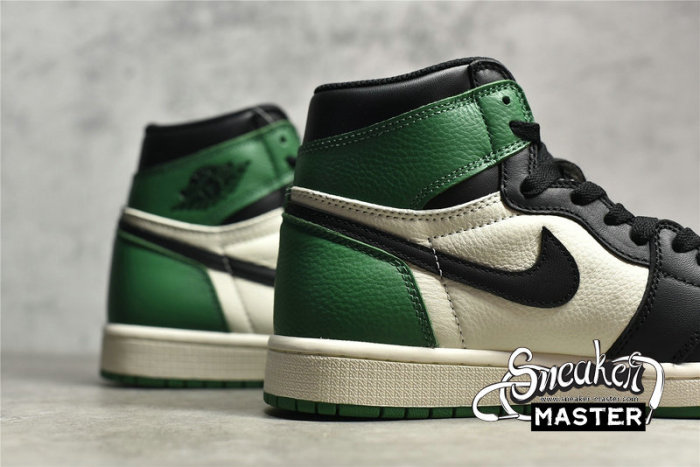 NIKE AIR JORDAN 1 RETRO HIGH OG PINE GREEN/SAIL-BLACK 555088-302