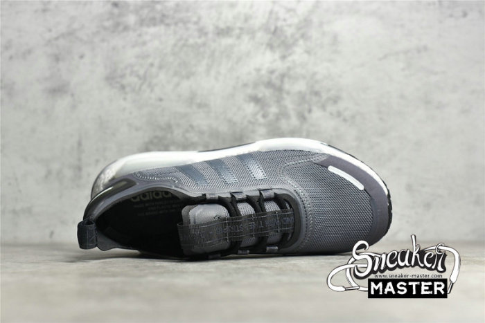 ADIDAS NMD_V3 SHOES ONIX/ONIX/ICE MINT GZ4353